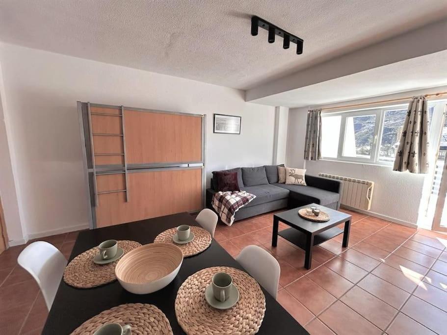 Little Rest Montblanc 6 Pax Personas Wifi Garaje Plaza Pradollano Appartement Monachil Buitenkant foto