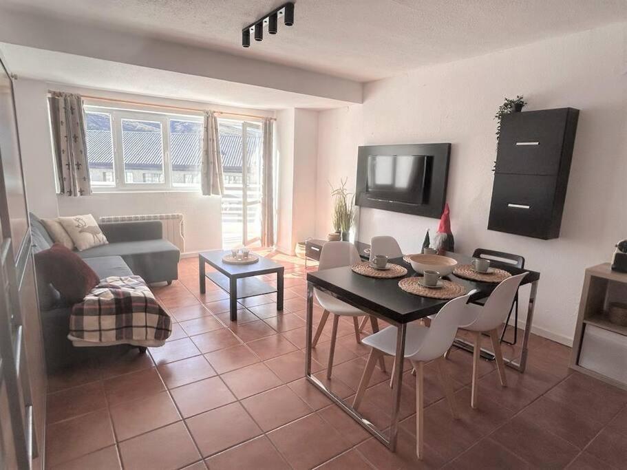 Little Rest Montblanc 6 Pax Personas Wifi Garaje Plaza Pradollano Appartement Monachil Buitenkant foto